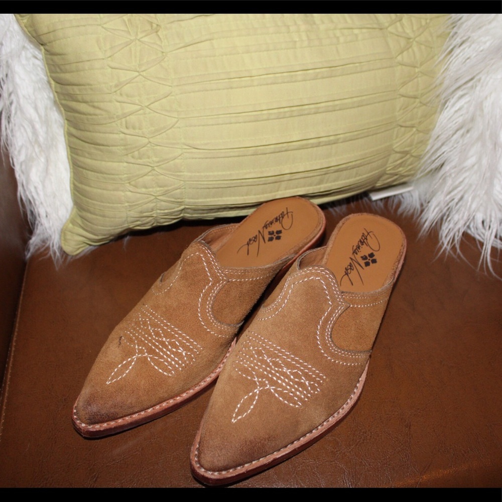 SOLD Patricia Nash Batista Boots in Tan